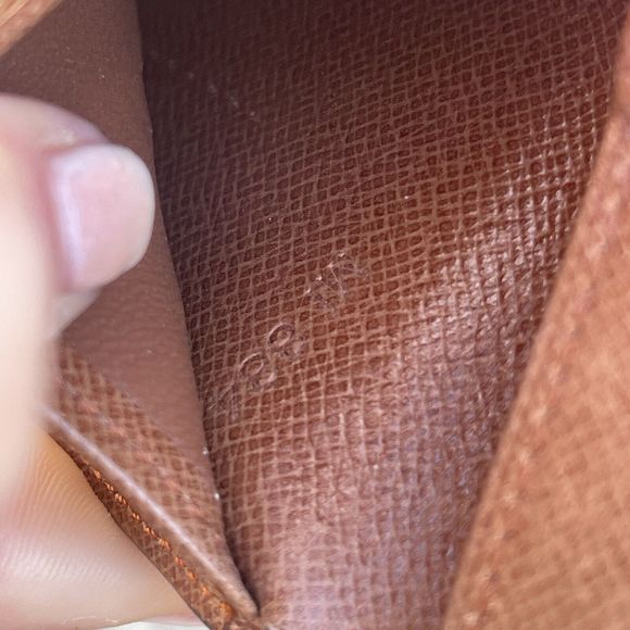 Louis Vuitton Monogram Billfold Bifold Wallet Coin Compartment - Picture 14 of 14